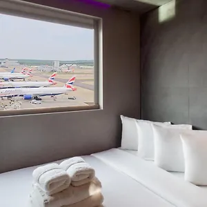 Bloc London Gatwick Airport 3*, Horley Wielka Brytania
